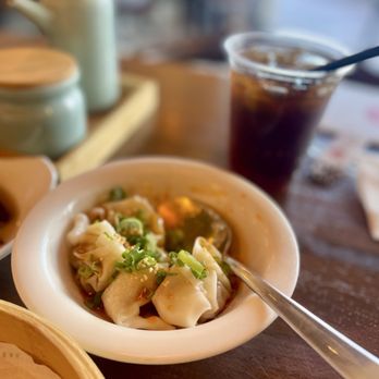 Seven Grams - Wonton With Chili Sauce 6pcs - Chinese Near Me - Tustin, California Seven Grams - Wonton With Chili Sauce 6pcs - Chinese Near Me - Tustin, California