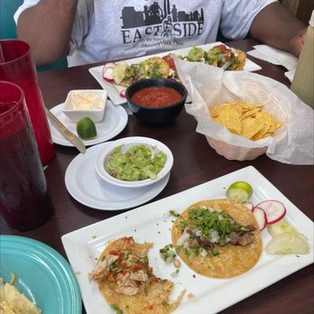 El Taco Feliz - Street tacos and guacamole - Mexican Near Me - Warren, Ohio El Taco Feliz - Street tacos and guacamole - Mexican Near Me - Warren, Ohio
