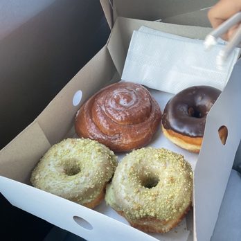 Randy's Donuts - Donuts Near Me - El Segundo, California Randy's Donuts - Donuts Near Me - El Segundo, California