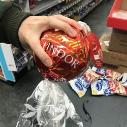Duane Reade - Huge Lindor