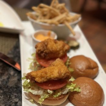 Bistro Napa - Hot chicken sliders - New American Near Me - Reno, Nevada Bistro Napa - Hot chicken sliders - New American Near Me - Reno, Nevada