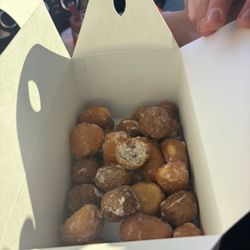 Dunkin' - Happy munchkins by my uncle Duncan worker left me a little surprise
