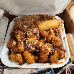 New Hong Kong - Sesame chicken, egg rolls, rice