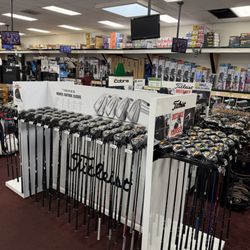 Plaza Golf - Titleist GTS Wood Display