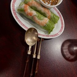 Cafe Hoang - Shrimp, 2. Gỏi Cuốn / Fresh Spring Rolls (2 Pieces)