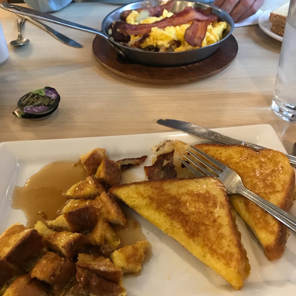 Tempo Cafe - Bacon & Eggs along with French Toast - Coffee & Tea Near Me - Chicago, Illinois Tempo Cafe - Bacon & Eggs along with French Toast - Coffee & Tea Near Me - Chicago, Illinois