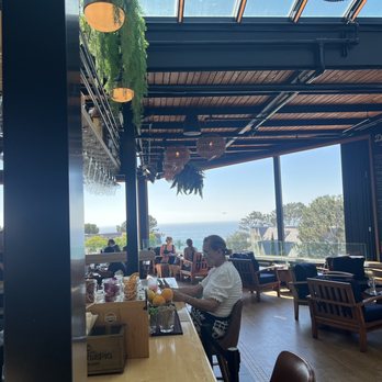 Monarch Ocean Pub - Ocean view at the bar tops - Gastropubs Near Me - Del Mar, California