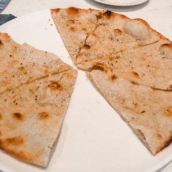 Taverna - Complimentary Parmesan Rosemary Focaccia - Italian Near Me - Austin, Texas Taverna - Complimentary Parmesan Rosemary Focaccia - Italian Near Me - Austin, Texas
