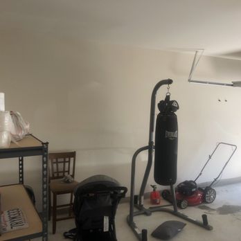 CHOOSE MUNOZ PAINTING - Before - Painters Near Me - Kyle, Texas CHOOSE MUNOZ PAINTING - Before - Painters Near Me - Kyle, Texas