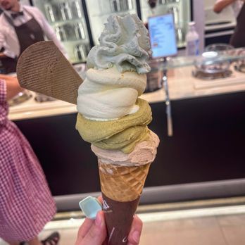 Guttilla - Ice Cream & Frozen Yogurt Near Me - Rome, RM Guttilla - Ice Cream & Frozen Yogurt Near Me - Rome, RM