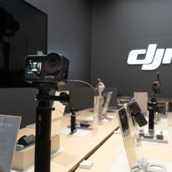 Dji Fifth Avenue - DJI Action 4 Display