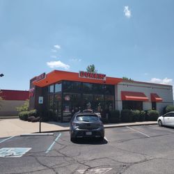 Dunkin' - Storefront