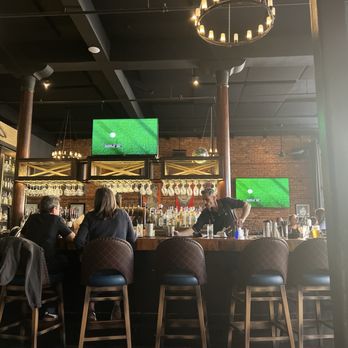 District - Oakland - Wine Bars Near Me - Oakland, California District - Oakland - Wine Bars Near Me - Oakland, California