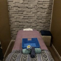 Palace Massage - Nice massage high bed