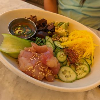 True Food Kitchen - Poke bowl - New American Near Me - Oakbrook, Illinois