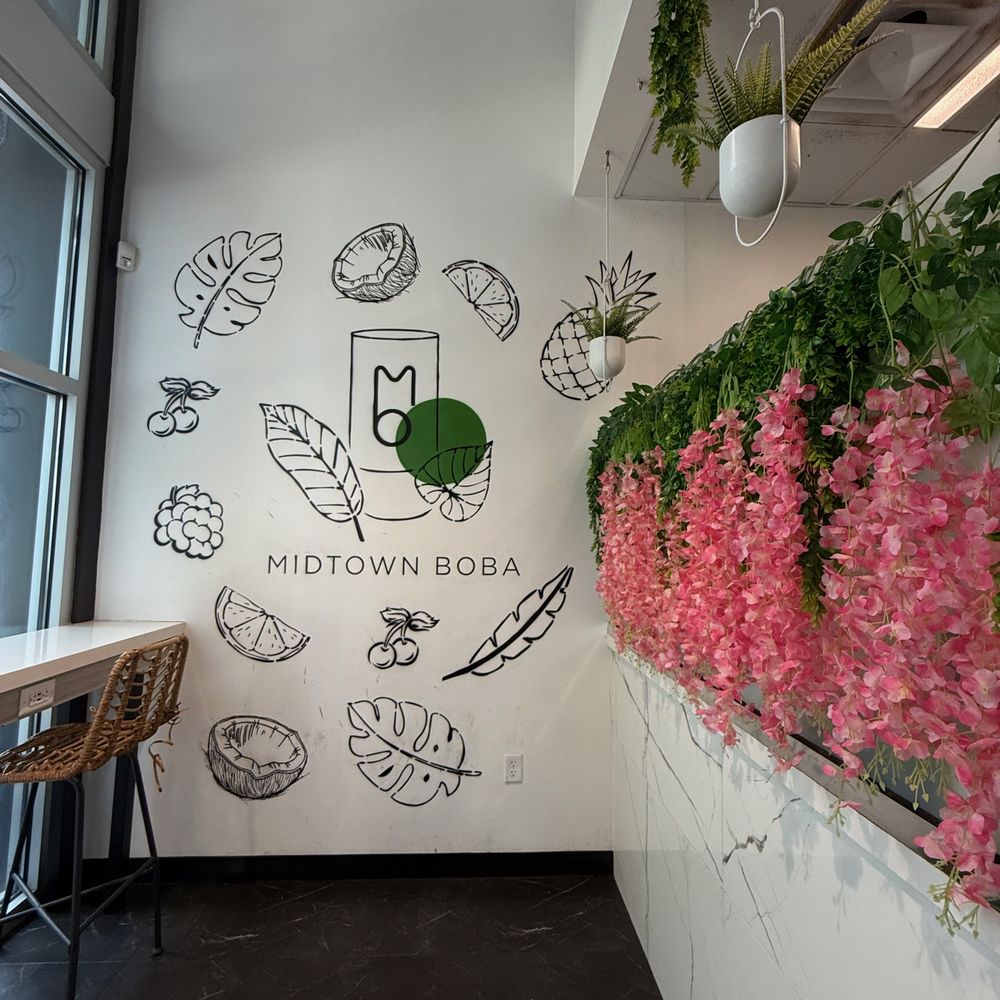 Inside of Midtown Boba. Inside of Midtown Boba.
