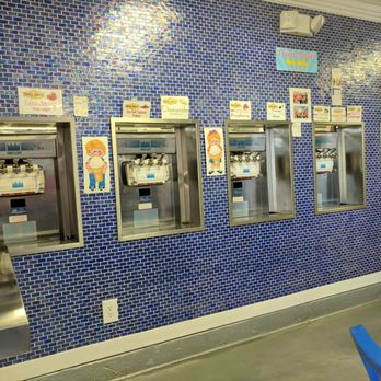 Chilly Jilly'z Bakery & Cafe - Fro-yo self serve - Ice Cream & Frozen Yogurt Near Me - Boulder City, Nevada