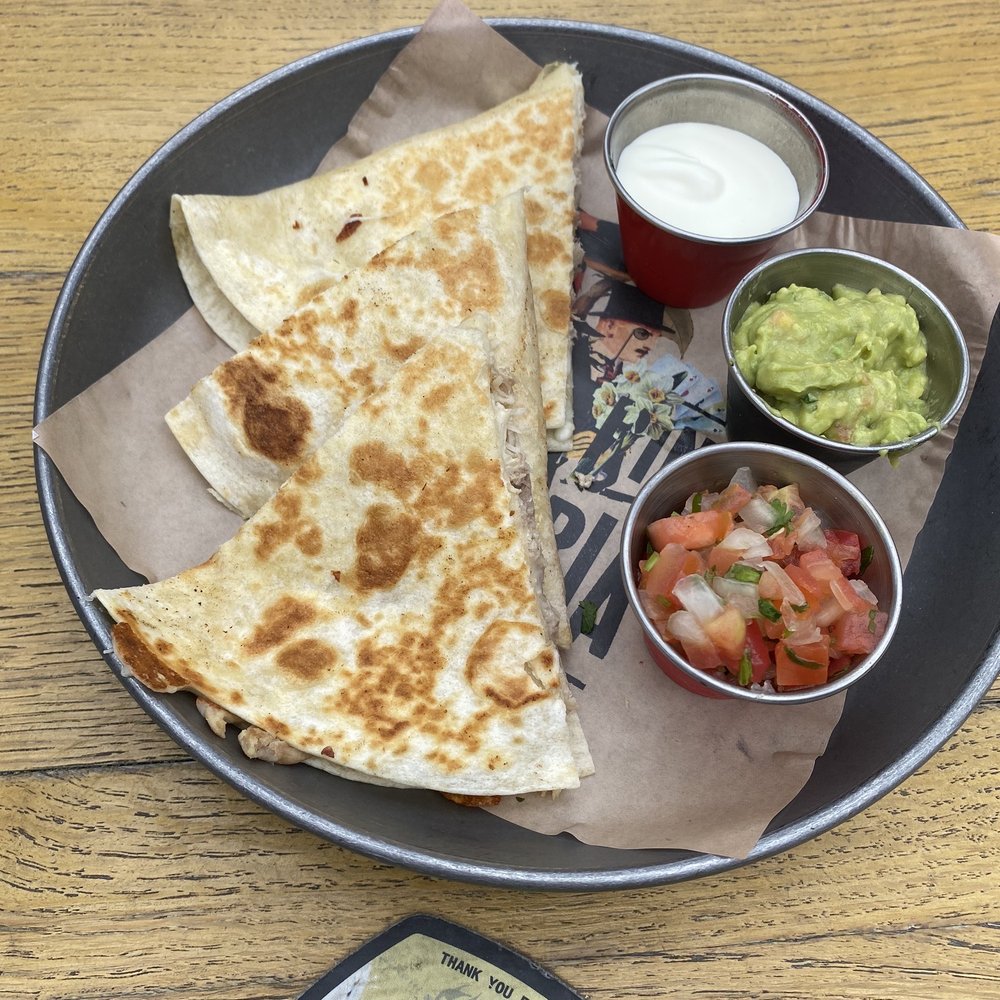 El Catrin Destileria - Chicken quesadilla - Mexican Near Me - Toronto, Ontario