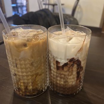 Caffinated New Yorker - iced mocha latte almond milk, iced latte - Cafes Near Me - Staten Island, New York