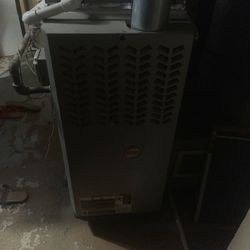 Specific Heating and Air Condtioning - Payne Gas Furnace