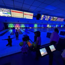 Oak Tree Lanes Bowling and Sports Bar