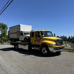 Hernandez Towing Service