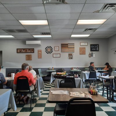 Black Creek Cafe by null