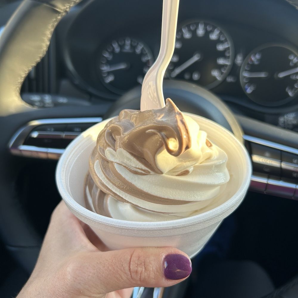 Kobosko's Kreamery - Chocolate/Vanilla soft serve swirl - Florists Near Me - Wellington, Florida Kobosko's Kreamery - Chocolate/Vanilla soft serve swirl - Florists Near Me - Wellington, Florida