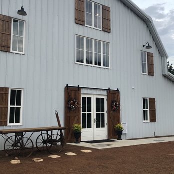 Qualusi Vineyard - Tasting room - Wine Tasting Room Near Me - Acworth, Georgia Qualusi Vineyard - Tasting room - Wine Tasting Room Near Me - Acworth, Georgia