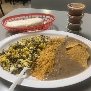 Carnitas Michoacan - Huevos con carne 3/10/21 - New American Near Me - Edmond, Oklahoma Carnitas Michoacan - Huevos con carne 3/10/21 - New American Near Me - Edmond, Oklahoma