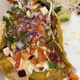This is only one taco of a 2 taco plate. This is only one taco of a 2 taco plate.