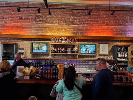 Caduceus Cellars and Merkin Vineyards Tasting Room by null