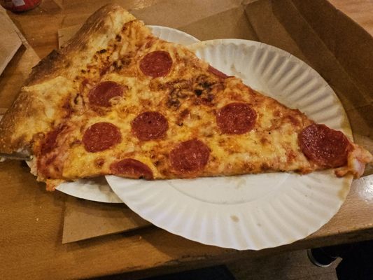 Benny Ravello's by null