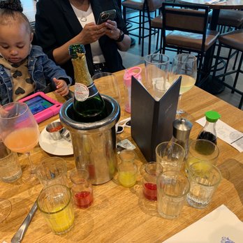 Earls Kitchen + Bar - Brunch Service - New American Near Me - McLean, Virginia Earls Kitchen + Bar - Brunch Service - New American Near Me - McLean, Virginia