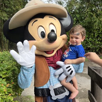 Miami Party Entertainment - Mickey - Party & Event Planning Near Me - Miami, Florida Miami Party Entertainment - Mickey - Party & Event Planning Near Me - Miami, Florida