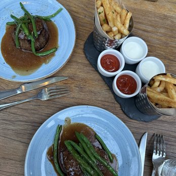 Firefly - Steak and Frites - New American Near Me - Studio City, California