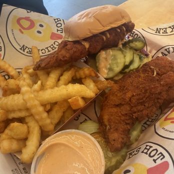 Dave's Hot Chicken - Chicken Shop Near Me - Fountain Valley, California Dave's Hot Chicken - Chicken Shop Near Me - Fountain Valley, California
