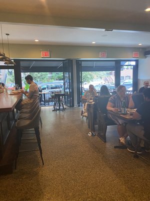 Gus's by null