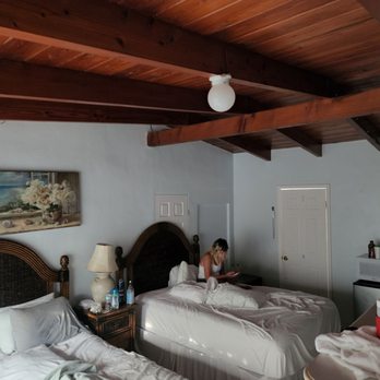 Tropical Cottages - Cottage 14. - Hotels Near Me - Marathon, Florida