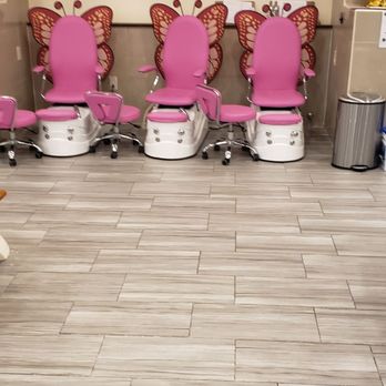 Lily's Nails - Butterfly chairs - Nail Salons Near Me - Chico, California Lily's Nails - Butterfly chairs - Nail Salons Near Me - Chico, California