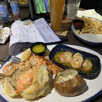 Red Lobster - Uirban Family Feast - Bar Harbor Lobster Bake - Seafood Near Me - Modesto, California
