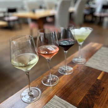 Trummer's On Main - Wine flight and the Titanic - New American Near Me - Clifton, Virginia