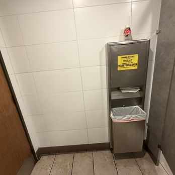 Bob's Burgers - Bathroom - Burgers Near Me - Westminster, California