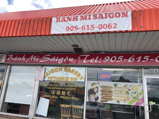 Banh Mi Saigon by null