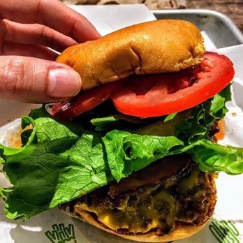 Shake Shack Upper West Side - I can eat this (almost) everyday! - Fast Food Near Me - New York, New York Shake Shack Upper West Side - I can eat this (almost) everyday! - Fast Food Near Me - New York, New York