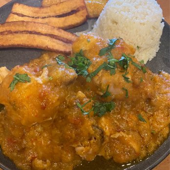 Maracaibo Bistro - chicken stew - Venezuelan Near Me - Virginia Beach, Virginia Maracaibo Bistro - chicken stew - Venezuelan Near Me - Virginia Beach, Virginia