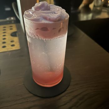 Here Nor There - Wildflower highball - Cocktail Bars Near Me - Austin, Texas