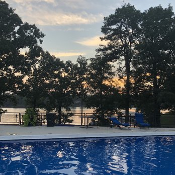 Beacon Manor Condominiums - 7/16/19. Tuesday. Good night from Lake Hamilton, and Hot Springs, Arkansas, y'all!! - Condominiums Near Me - Hot Springs, Arkansas Beacon Manor Condominiums - 7/16/19. Tuesday. Good night from Lake Hamilton, and Hot Springs, Arkansas, y'all!! - Condominiums Near Me - Hot Springs, Arkansas
