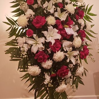 Towers Flowers - Florists Near Me - Nesconset, New York