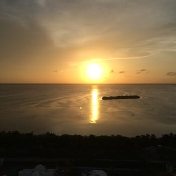 Secrets The Vine Cancun - Lagoon side sunset from the 21st Floor - Hotels Near Me - Cancún, ROO Secrets The Vine Cancun - Lagoon side sunset from the 21st Floor - Hotels Near Me - Cancún, ROO